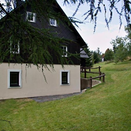 Chaloupka Slamenka Villa Loučná pod Klínovcem Exteriör bild