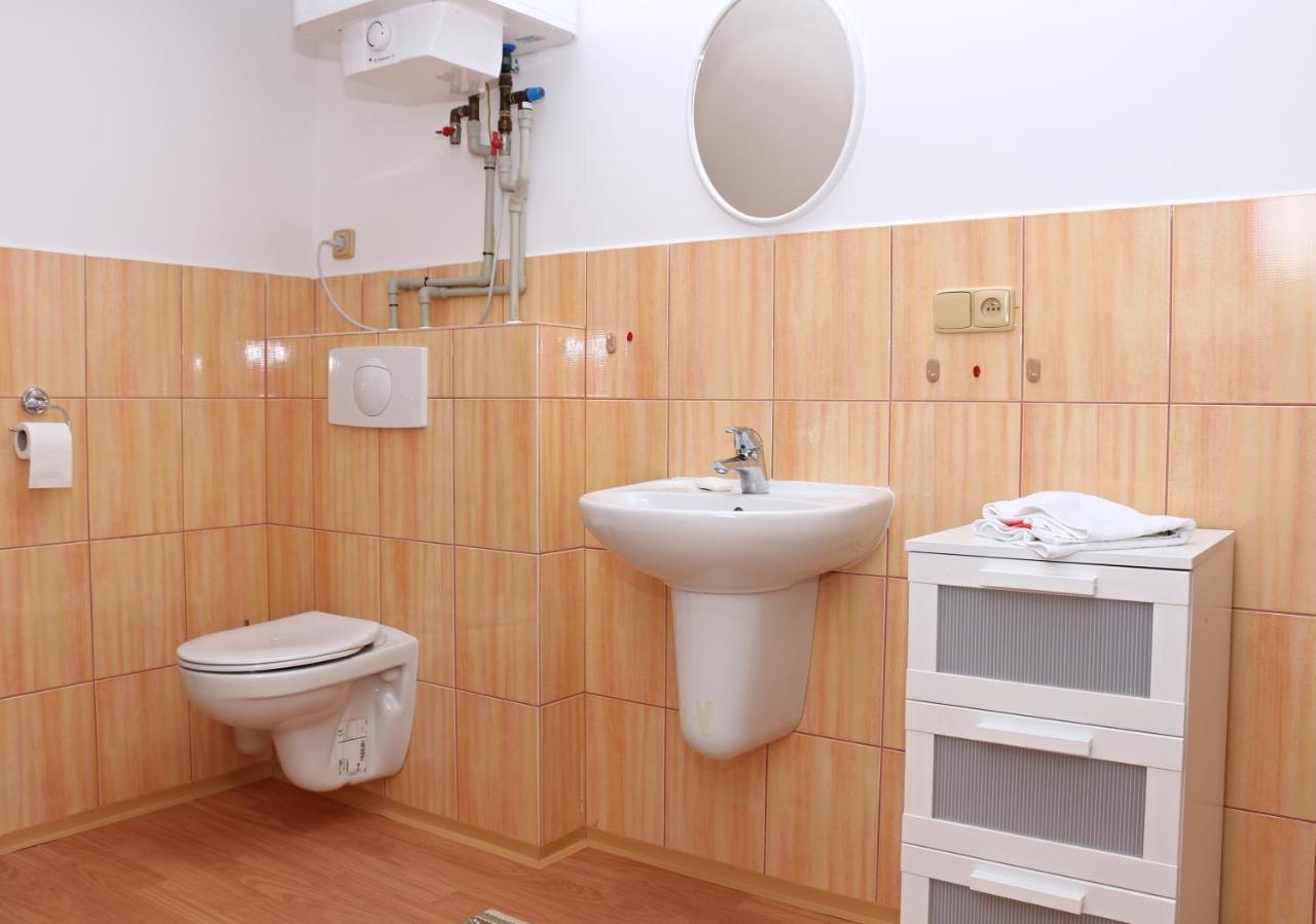 Chaloupka Slamenka Villa Loučná pod Klínovcem Exteriör bild