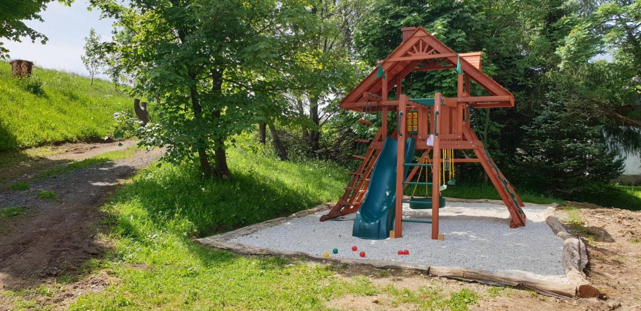 Chaloupka Slamenka Villa Loučná pod Klínovcem Exteriör bild
